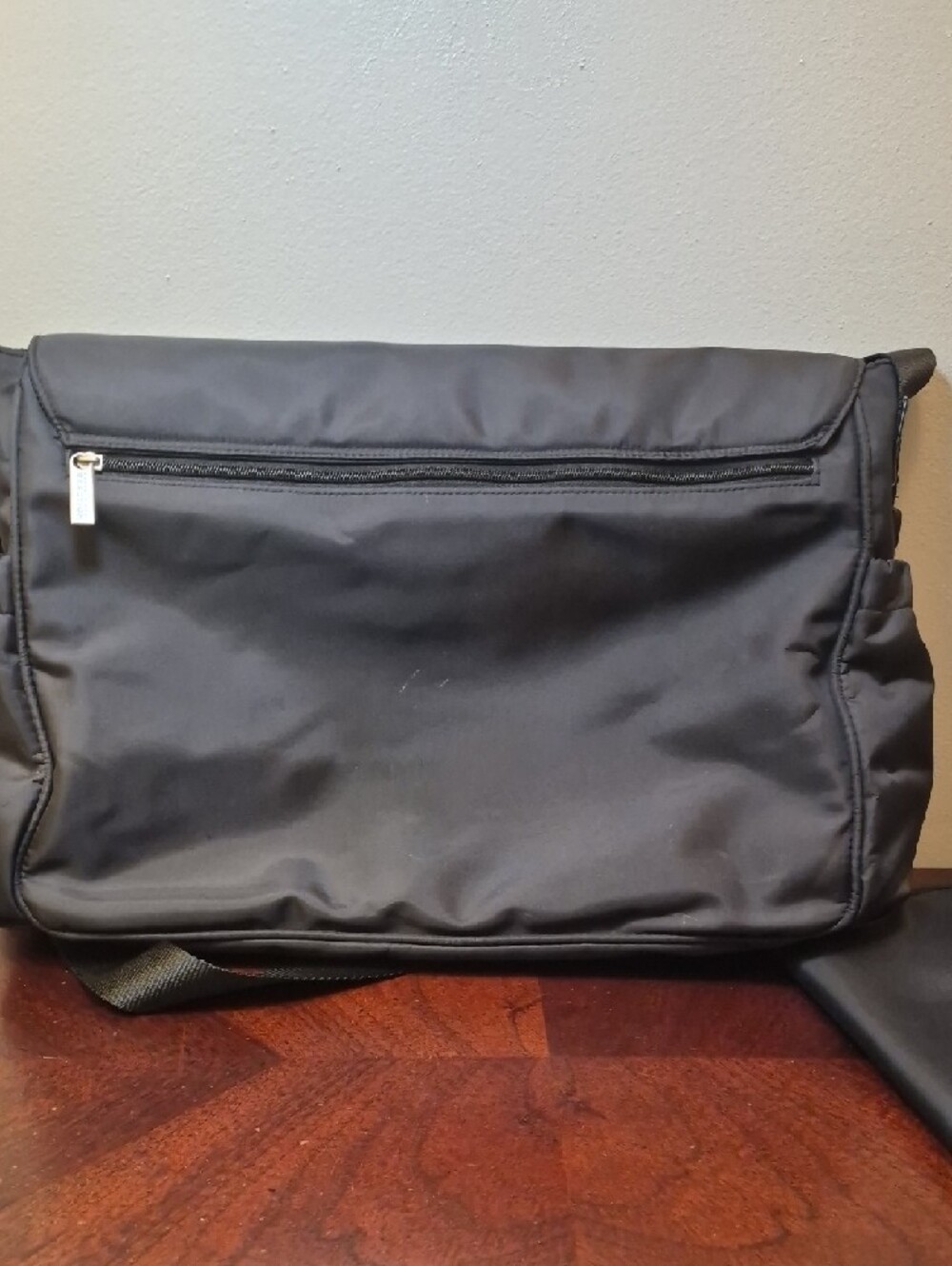 Kenneth Cole Reaction Black Diaper Bag with Adjustable Strap Unisex - Picture 13 of 13